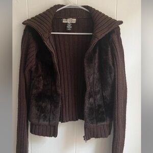 really cool 90s fur / knit jacket
get prepared for fall with this piece